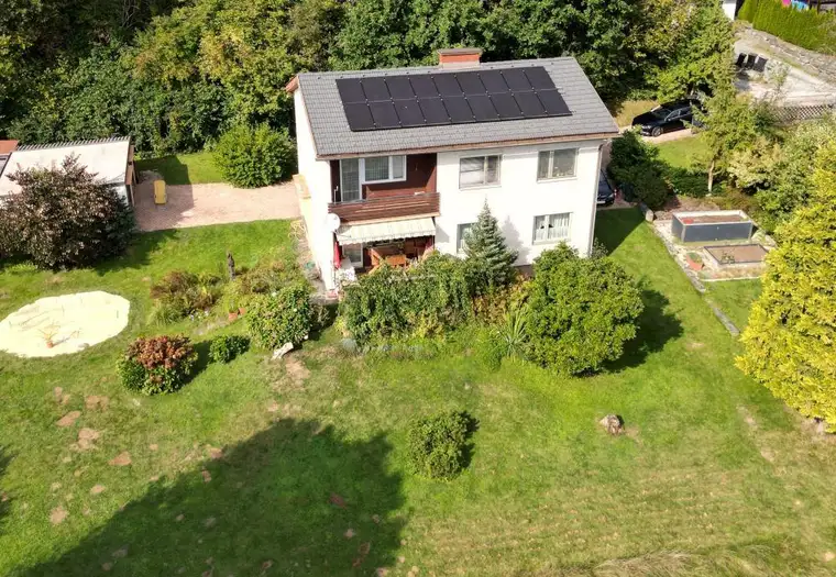 Traumhaftes, kernsaniertes Einfamilienhaus in Wölfnitz: Moderne Energieeffizienz trifft zeitlosen Ch