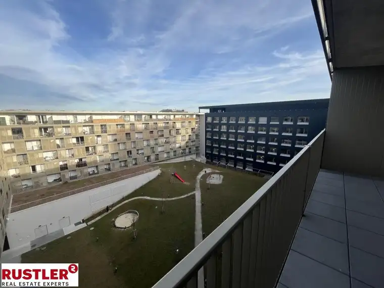 Smart City - sonnige 2-Zimmerwohnung mit großer Außenfläche