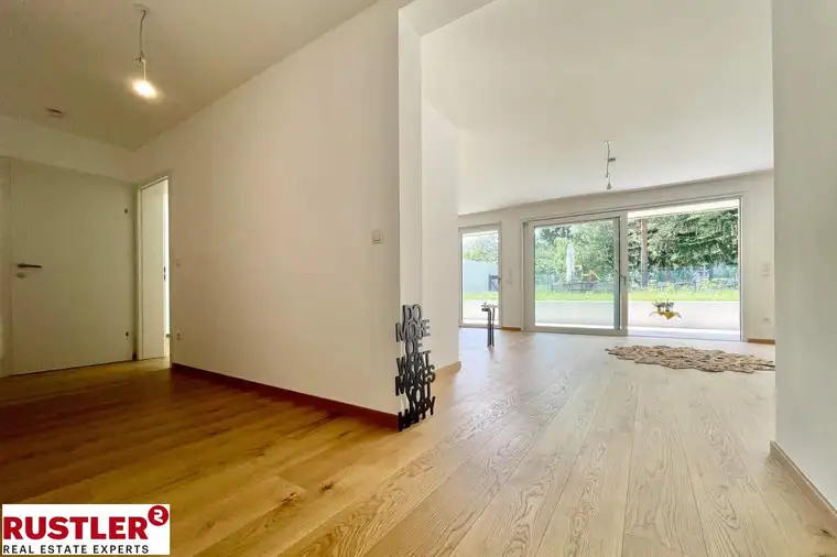 Gartenwohnung mit 4 Zimmer
Jetzt zugreifen! Einrichtungsgutschein als Willkommensgeschenk inkl.