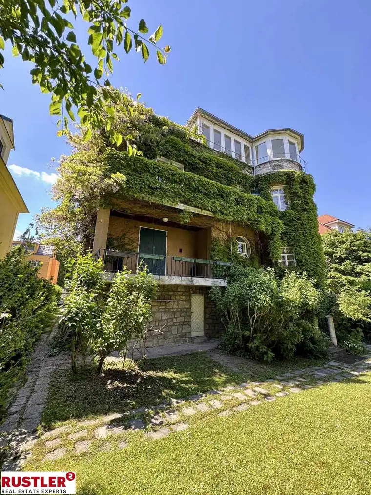 HISTORISCHE JUGENDSTILVILLA 
IN HIETZINGER BESTLAGE
