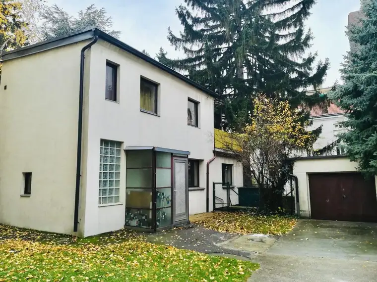 Renovierungsbedürftiges Einfamilienhaus in Wien: Mit Garten und Terrasse!