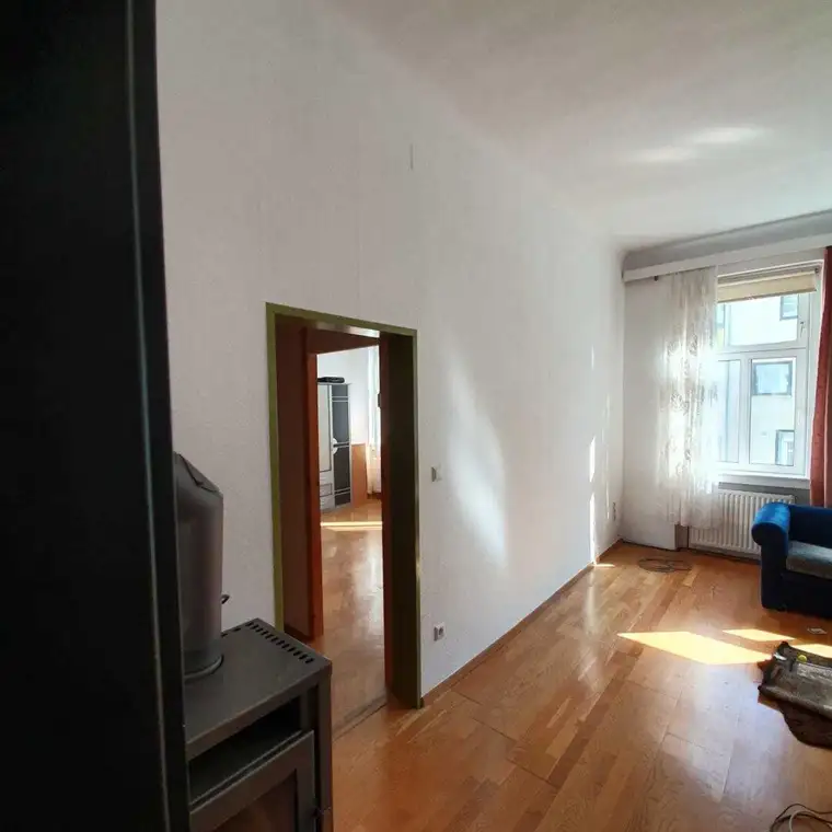 Befristet vermietete Wohnung mit Balkon in perfekter Lage bei der U4