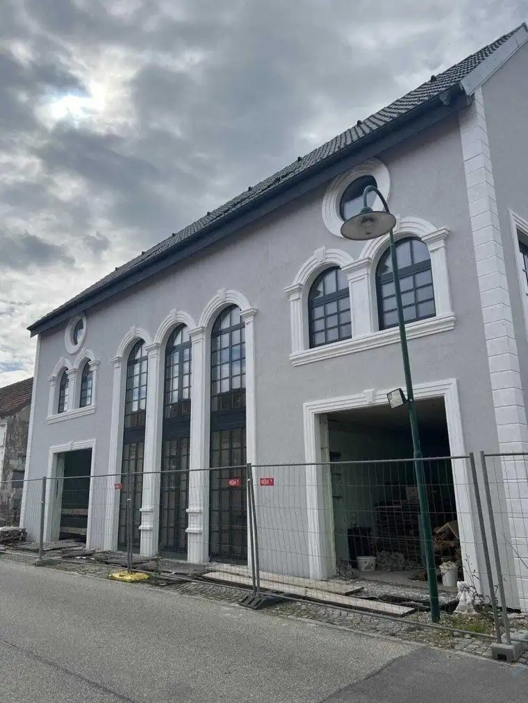 LUXUSVILLA ERSTBEZUG Großriedenthal bei Tulln/ Belagsfertig