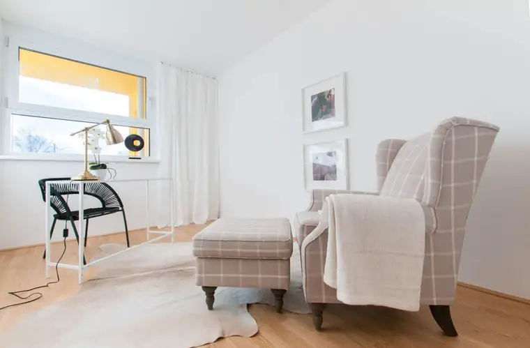 MODERNE 2-ZIMMER-WOHNUNG – PROVISIONSFREIER ERSTBEZUG MIT SÜDBALKON!