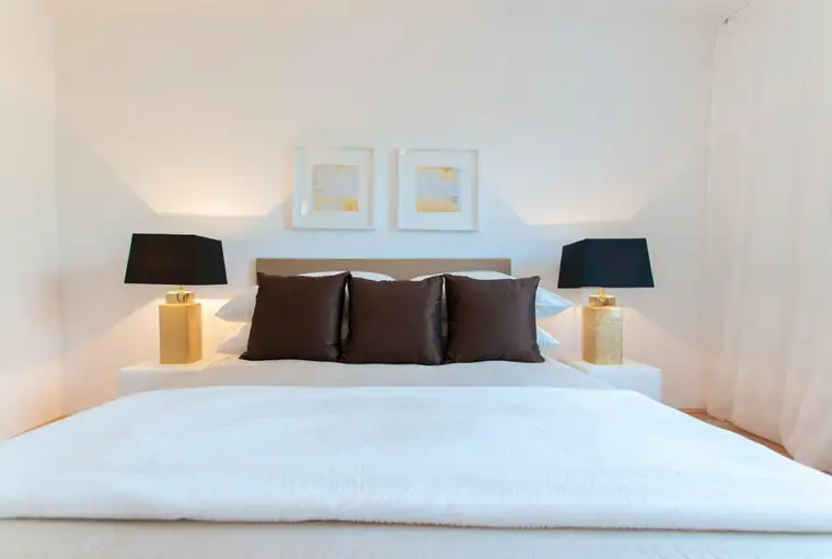 MODERNE 2-ZIMMER-WOHNUNG – PROVISIONSFREIER ERSTBEZUG MIT SÜDBALKON!