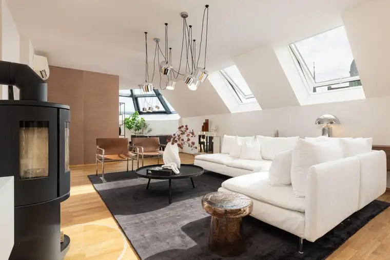 WOHNEN ÜBER DEN DÄCHERN - MAISONETTE MIT GROSSER DACHTERRASSE UND 3 SCHLAFZIMMERN