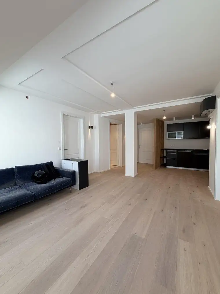 Betül Cakmak, Wohnsalon Immobilien GmbH