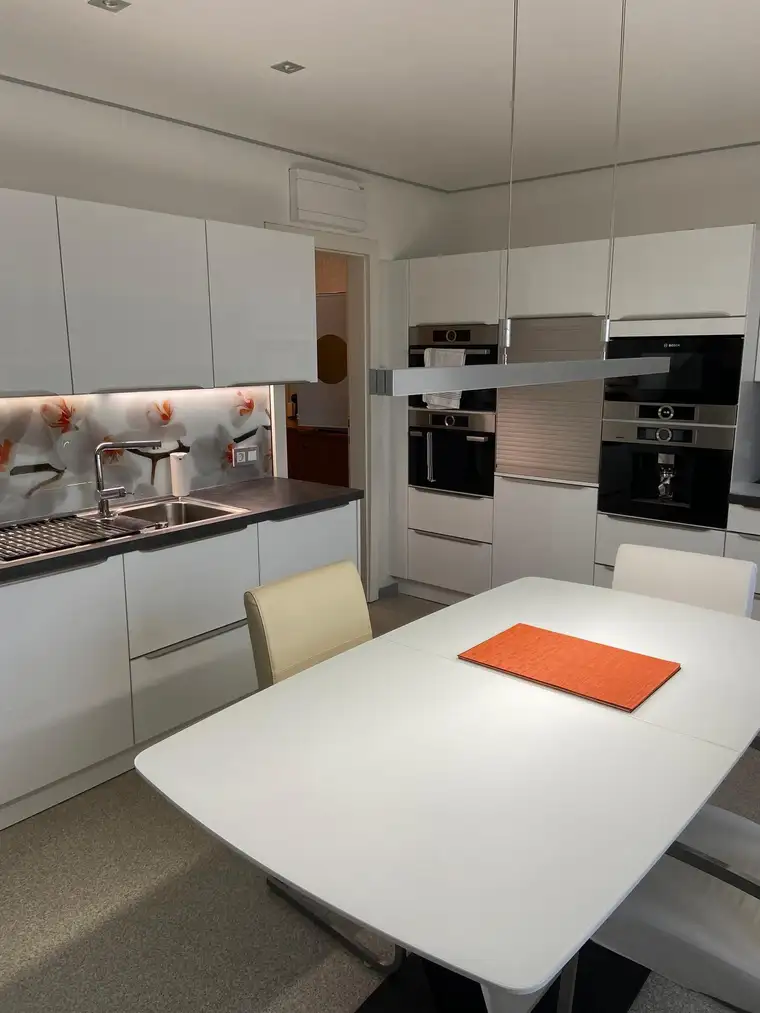 Preis gesenkt!! Exklusive Wohnung in zentraler Lage!!