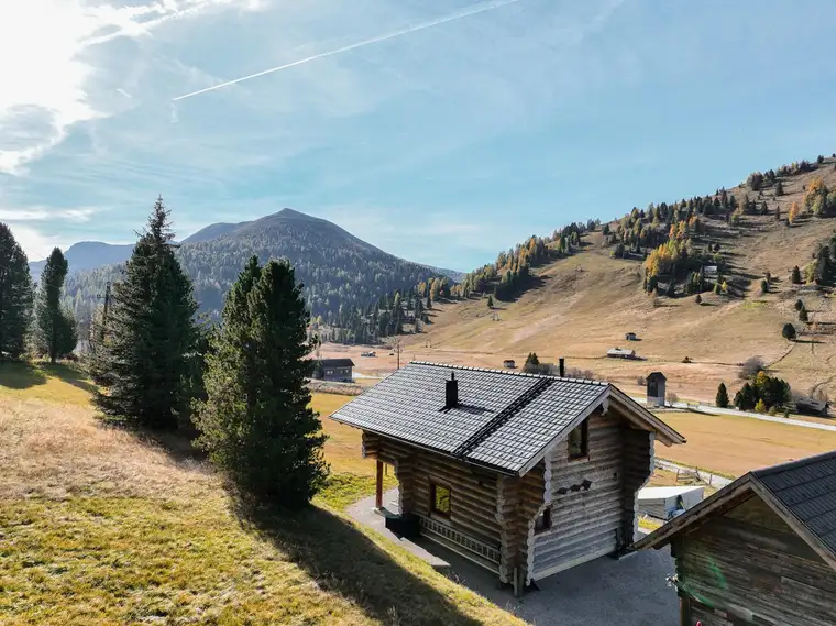 Neugebautes Alm-Chalet mit Zweitwohnsitz-Widmung