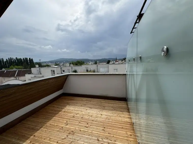 Gemütliche Maisonette mit Balkon und Terrasse in Richtung Anninger (inkl. Parkplatz)