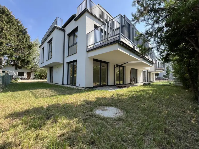 Viktoria Šimkova, Raumwert Immobilien Gmbh