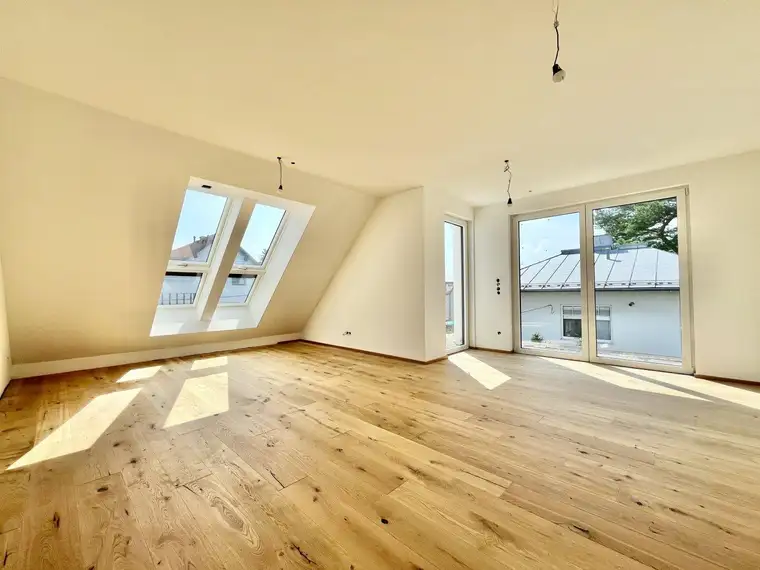 Moderne Erstbezug-Wohnung mit Terrasse und 2 Zimmer, 1. DG, ca. 70m2 NFL