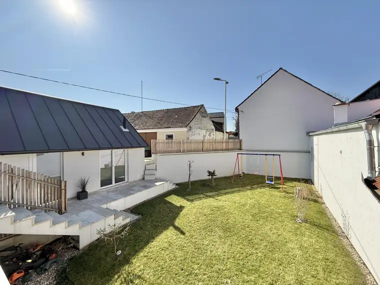 TRAUMHAUS sucht Naturliebhaber - 2022 Modernisiert - 2 Schlafzimmer - großer Garten - Terrasse - Einbauküche - Möbliert