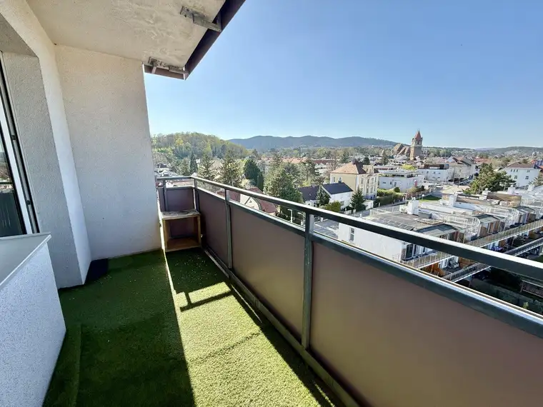 Perchtoldsdorf - BURGBLICK - 2 Zimmer - Balkon - ca. 74m² NFL - 5. Liftstock