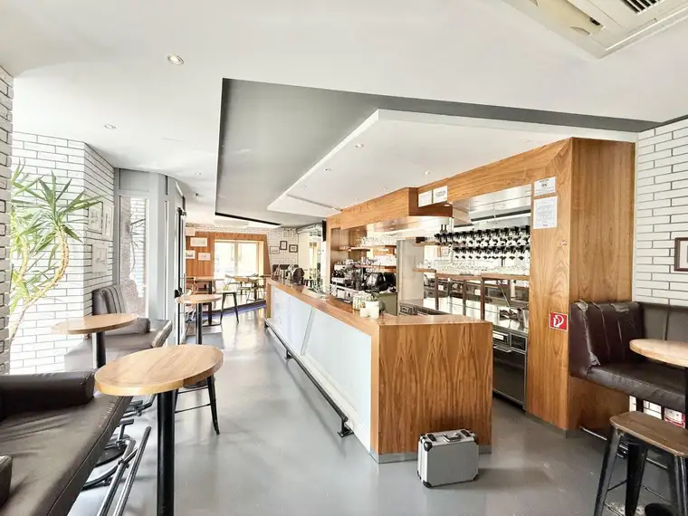 RENDITESTARK | Wiener Gastro-Perle | Etablierter Standort mit Stammkundschaft &amp; Gastgarten