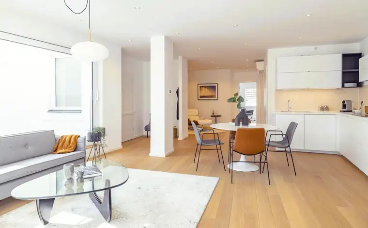 ZENTRUMSNAHE LAGE - 3 Zimmer - ca. 113m² gew. NFL - ca. 23m² Terrasse - Einbauküche - hochwertige Ausstattung - Garagenplatz - BJ 2020 - TERRASSEN-ERSTBEZUG