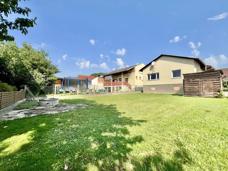 EINFAMILIENHAUS mit viel Platz zum selber gestalten - 3 Zimmer - ca. 100m² NFL - Carport - ca.518 m² Grund - Keller - Garage