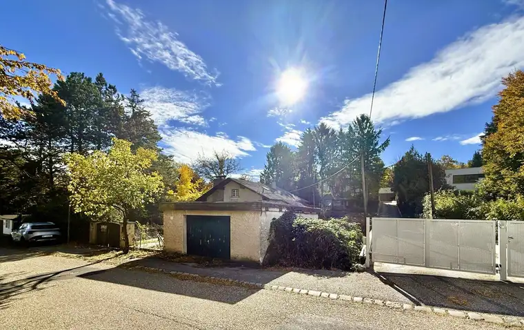 H A G E N B R U N N - nur wenige Minuten nach Wien - ca. 704m² Baugrund - leichte Hanglage