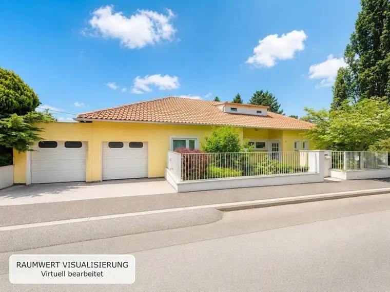 VIEL PLATZ &amp; POTENZIAL | 7,5 Zimmer | ca. 185 m² NFL | Pool | Sanierungsbedürftig