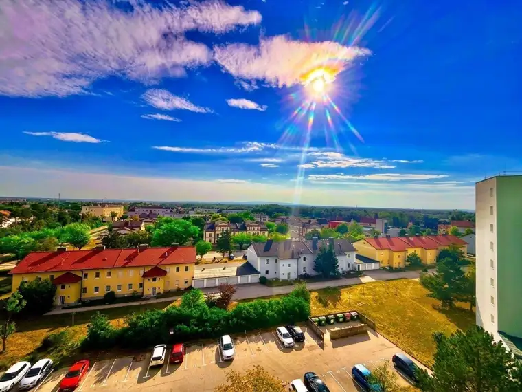 WOHNEN mit WEITBLICK | ca. 93 m² WFL | 3 Zimmer | Loggia | 7. Liftstock | PKW-Stellplatz