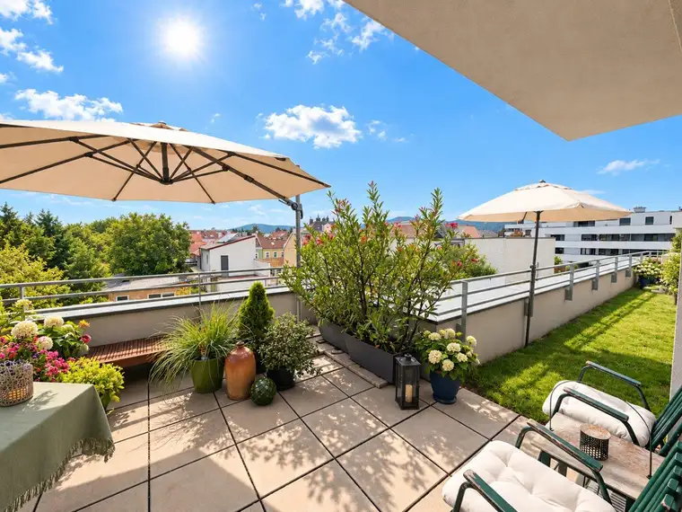 TERRASSEN-TRAUM in BADEN | ca. 69 m² TERRASSE | 2 Zimmer | ca. 114 m² gew. NFL