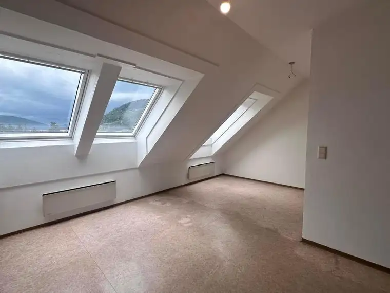 2 Zimmer Wohnung mit Kamin in der Steinklamm 