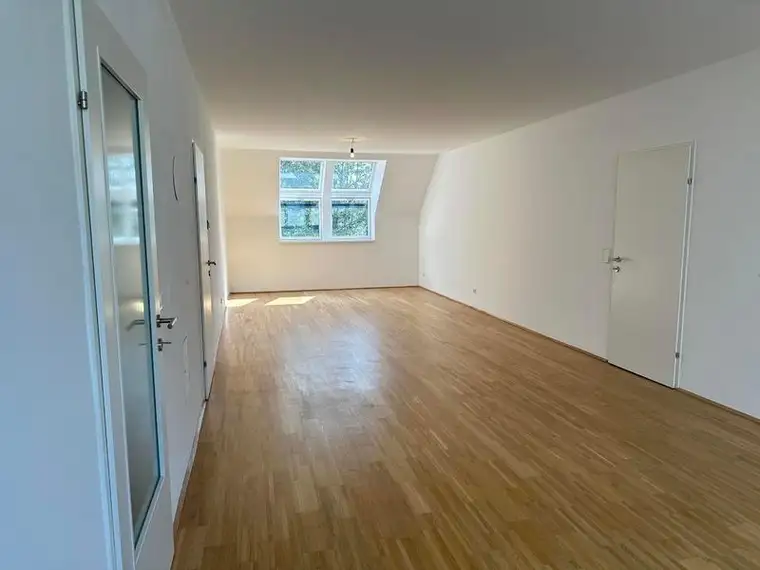3 Zimmer Wohnung mit Balkon