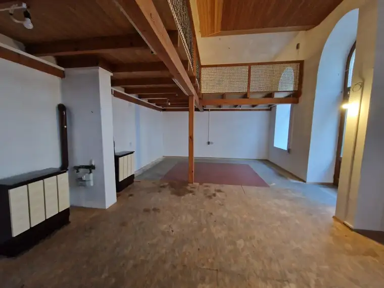 NÄHE PRATERSTERN - NOVARAGASSE - sanierungsbedürftiges LAGER/BÜRO/GL zu VERMIETEN