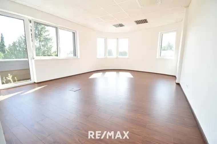 Kanzlei/Praxis/Büro mit XXL Dachterrasse in Straßwalchen