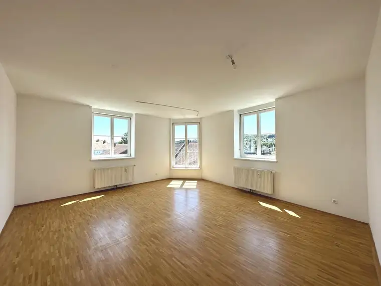  Geräumige Wohnung im Zentrum von Feldbach ...!