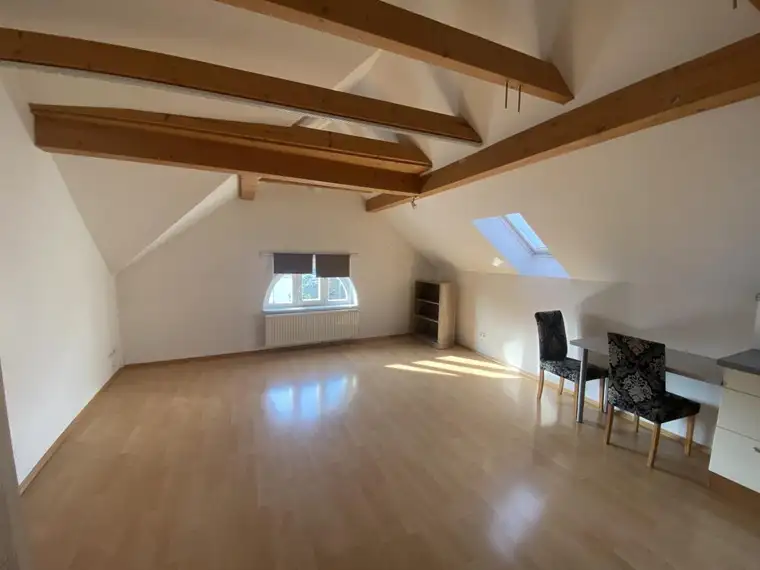 Jennersdorf Wohnen: Gemütliche 2-Zimmer-Mietwohnung...!