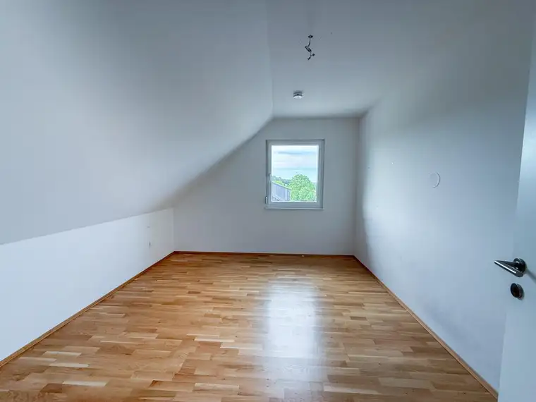 Wohnen im Grünen – Sonnige 3-Zimmerwohnung mit Balkon und Top-Raumaufteilung...!