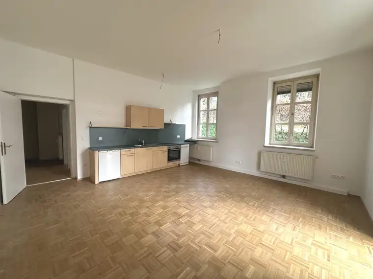 Charmante Altbauwohnung mit Terrasse in Bad Gleichenberg... !