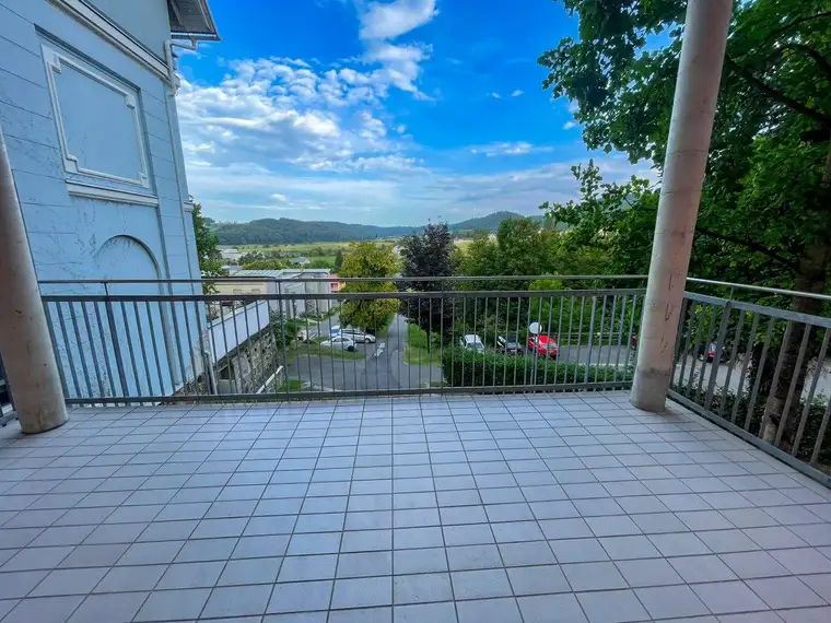Helle Mietwohnung mit großem Balkon in Bad Gleichenberg ...! 