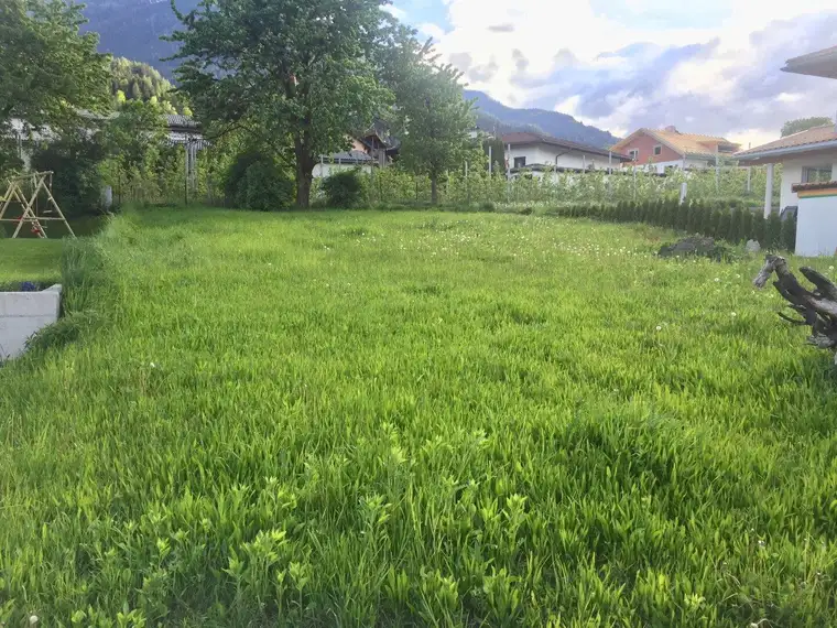 Wunderschön gelegenes, sonniges Baugrundstück für Ihr Einfamilien- oder Doppelhaus in Flaurling