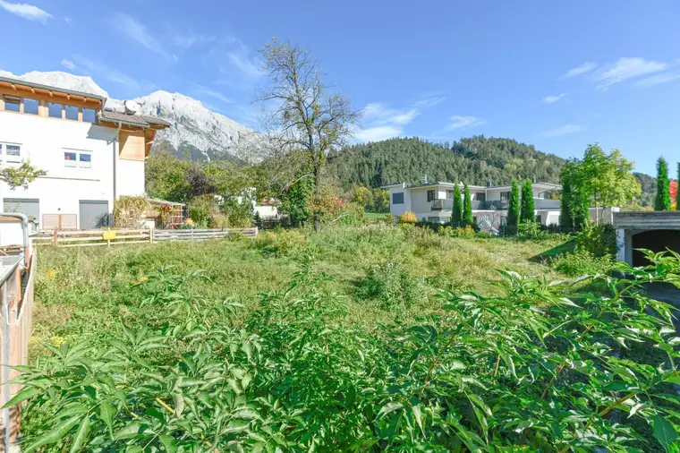 Traumhaftes Baugrundstück in Mils: 633 m² mit atemberaubendem Berg- und Fernblick!