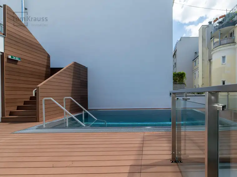 GOLDENER FLAMINGO I ABKÜHLUNG GARANTIERT - POOL &amp; KLIMAANLAGE - NEUBAU- SCHLOSS BELVEDERE