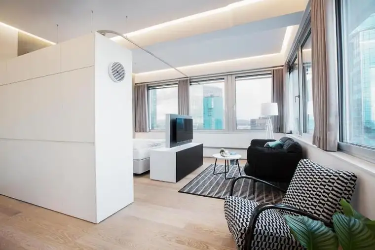 Jana Oremus, O&O Prestige Immobilien GmbH