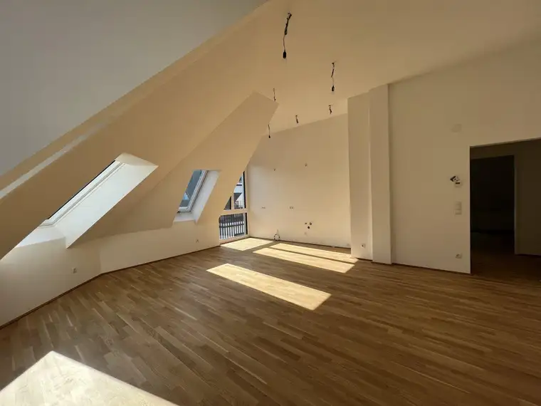 Erstbezug. Topsanierte 3 Zimmerwohnung plus 5,06 m² Balkon (Innenhof) (Top 31 - Bauteil C)