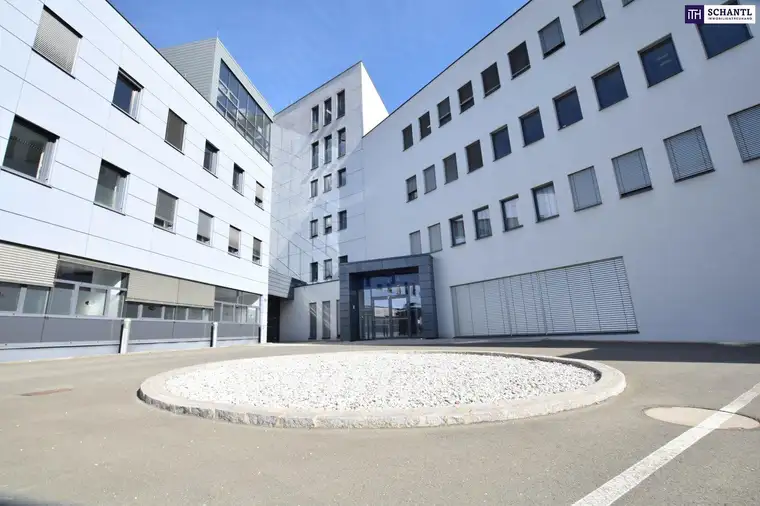 TOP Büro in Leoben: 940 m² komplettes Stockwerk - Zentrale Lage, exzellente Verkehrsanbindung und großzügige Parkmöglichkeiten! Jetzt unverbindlich anfragen!