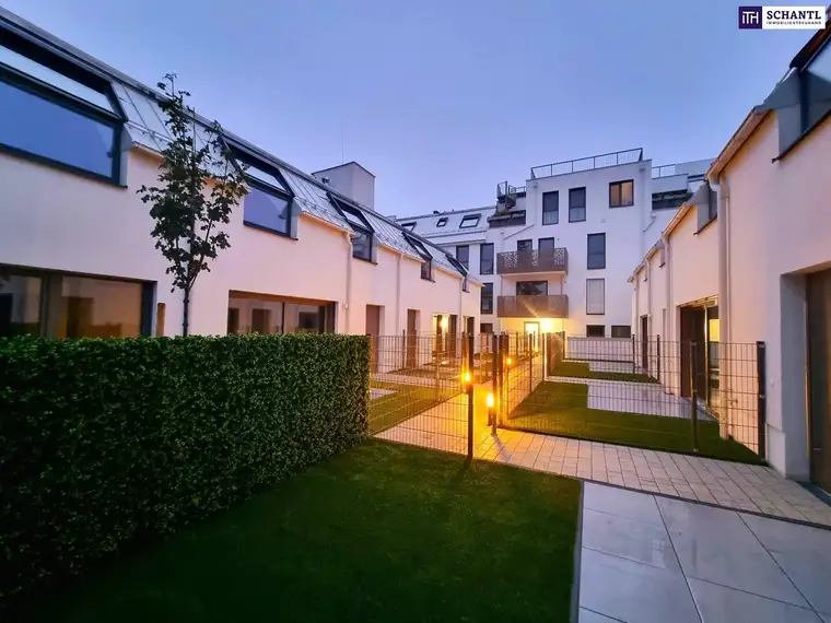 Fire Sale! Happy to be here! WOW - Cooles Townhouse mit Garten! Erdwärme + Absolute Ruhelage + Tiefgarage + Ideale Süd Ausrichtung! Nachhaltig und zukunftssicher investiert!