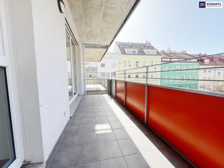 TOLLE RAUMAUFTEILUNG in TOP LAGE mit überdachtem Balkon! Sensationell niedrige Heizkosten durch Erdwärme! Ab November!
