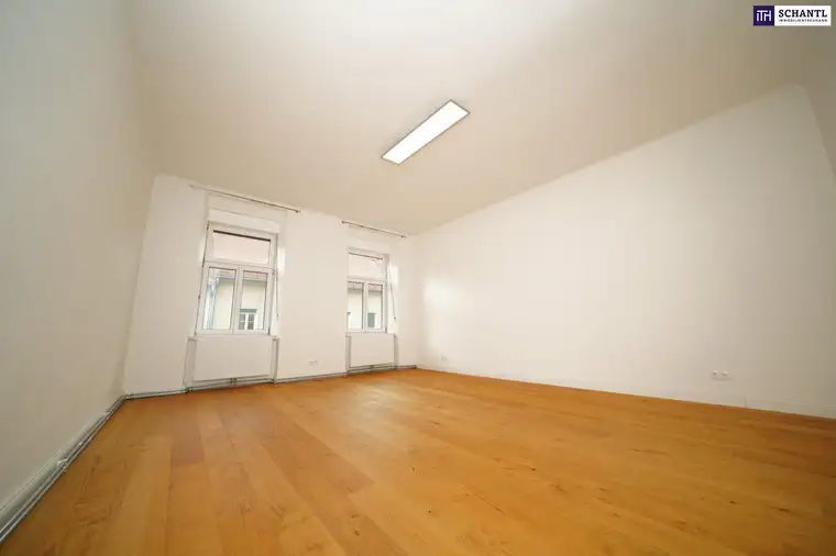 PREISHIT zum Verlieben: Vollsanierte 3-Zimmer-Altbauwohnung mit hohen Decken &amp; Balkon