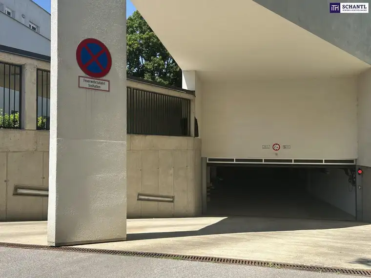 Attraktiver Parkplatz im Parkhaus einer kleinen Wohnanlage! - Auersperg­gasse 17, 8010 Graz!