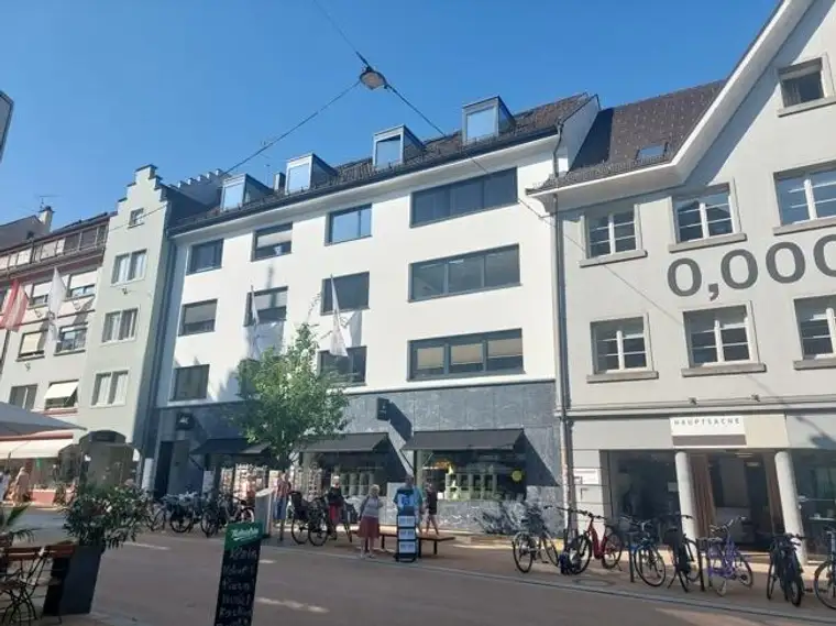 Luxuriöse 4-Zimmer-Penthouse-Wohnung am Kornmarktplatz in Bregenz zu vermieten (TOP 3)