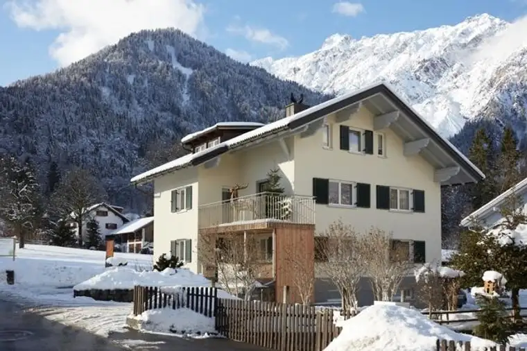 Wohnhaus mit 3 Wohnungen für Feriengäste oder als Selbstnutzer, im schönen Montafon!
