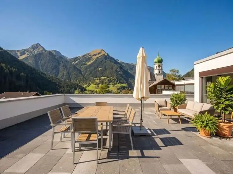 Sonnige 4 Zimmer-Ferienwohnung (8 Betten/2 Bäder) mit TG Platz im Zentrum von St. Gallenkirch/Montafon!