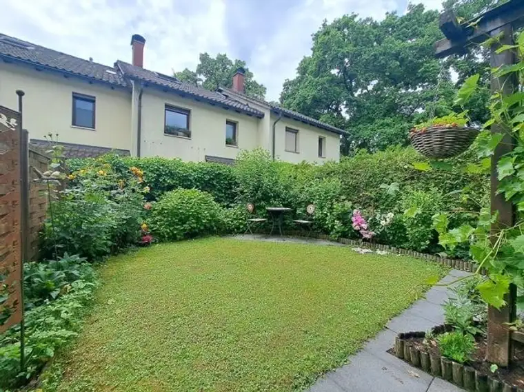 Ihr neues Zuhause in Bregenz: Reihenhaus mit Garten, Keller und Tiefgaragenplatz