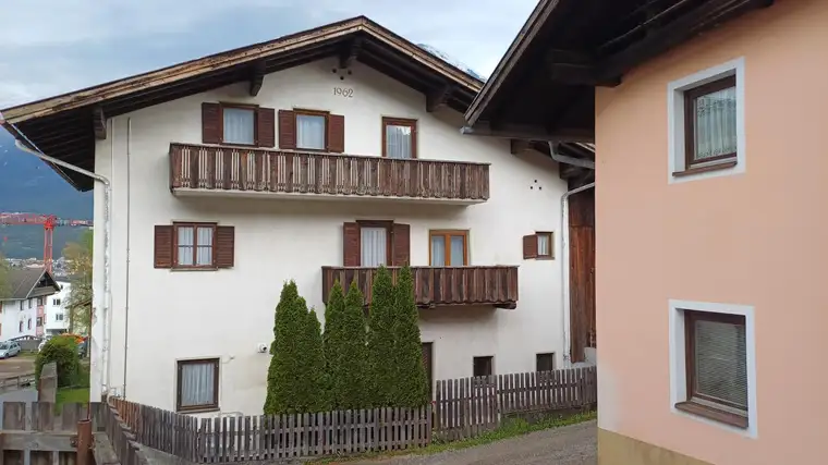 Haus mit Stall und Scheune, Altbestand