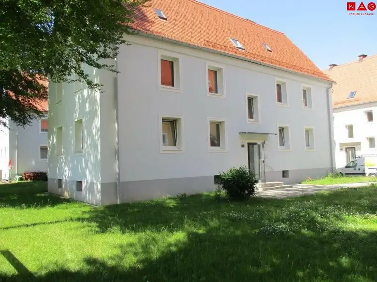 Preiswerte 3-Zimmer-(Durch-)Starter-Wohnung in zentraler und dennoch naturnaher Grünlage, mit allen Annehmlichkeiten einer Top-Infrastruktur! Ab 01.10.2025 verfügbar!